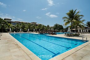 Comfortable Apartment w Pool in Guarajuba Gch0201