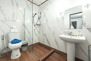 Yanui Paradise unit 2D-2nd floor V216