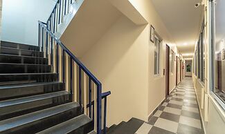 Itsy Hotels Everest Leela Residency
