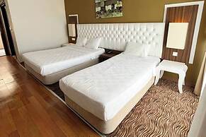 Modern 2BR Apt Longstay Sleeps 5