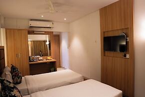 Gold Crest Business Hotel