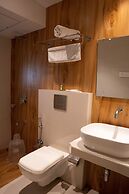 Gold Crest Business Hotel