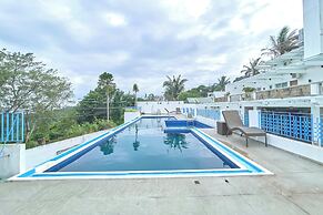Tagaytay Hotel SixB