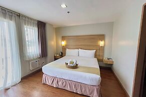 Tagaytay Hotel SixB