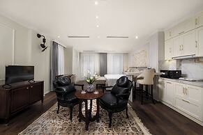 Jade Boutique Hotel
