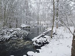 Riverfront Cottageee