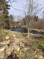 Riverfront Cottageee