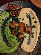 Riverfront Cottageee