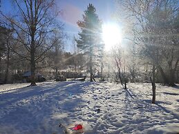 Riverfront Cottageee