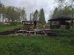 Riverfront Cottageee