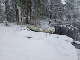 Riverfront Cottageee