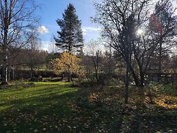 Riverfront Cottageee