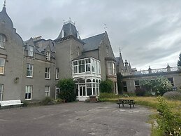 Cluny Hill Hotel