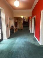 Cluny Hill Hotel