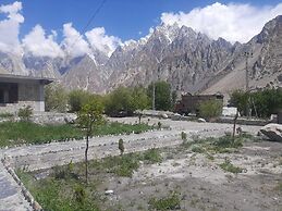 Passu Glacier Inn