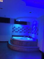 75 sqm Studio Type Jacuzzi Apartment 101a