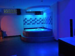 75 sqm Studio Type Jacuzzi Apartment 101a