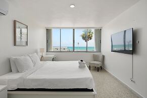 Coastal Charm Panoramic Scenes Direct Shorelin