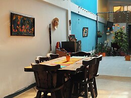 LA CHIVA HOSTEL