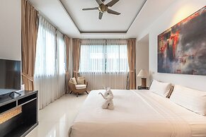 3BR Retreat Sea View V210