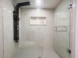 Cozy & Modern Ensuite Basement Rooms - Steps to Subway & Downsview Rog