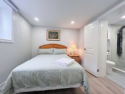 Cozy & Modern Ensuite Basement Rooms - Steps to Subway & Downsview Rog