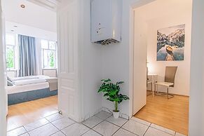 Modern 2BR Apt Longstay Sleeps 5