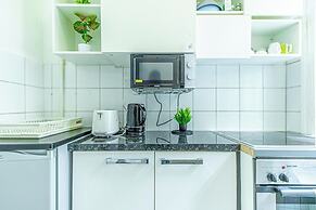 Modern 2BR Apt Longstay Sleeps 5