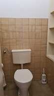 Modern 2BR Apt Long Stays Sleeps 5