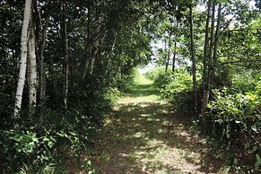 Lakefront Agritourism With Marina Access