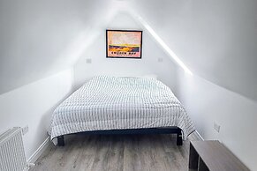 2 Bed Cottage-sleeps 4-harbour & Sea View
