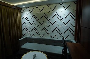 Hotel Shree Palace & Restaurant