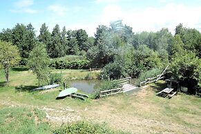 Lakeside Getaway With Family Amenities