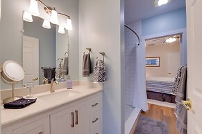 Resort Amenities & Beach Access: Huddleston Condo