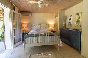 Comfortable Duplex in Praia do Rosa - SC Rfe000