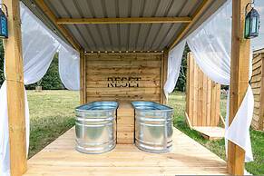 Drovers Hill at Stonor - Quercus - Shepherds hut