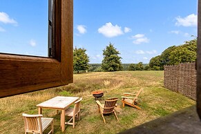 Drovers Hill at Stonor - Quercus - Shepherds hut
