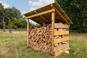 Drovers Hill at Stonor - Quercus - Shepherds hut