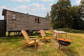 Drovers Hill at Stonor - Quercus - Shepherds hut