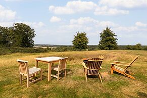 Drovers Hill at Stonor - Quercus - Shepherds hut