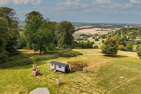 Quercus Redwood - Sleeps 4 - From 375 Per Night