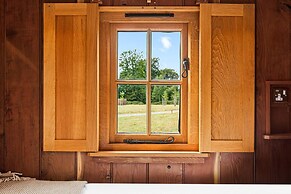 Quercus Redwood - Sleeps 4 - From 375 Per Night