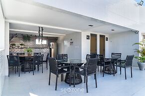Apto a 2 min da Praia em cond. c/piscina PTA0104