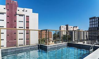 Apto a 2 min da Praia em cond. c/piscina PTA0104