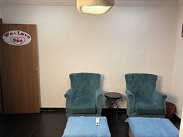 COLOGNE RESIDENCE
