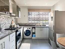 Apartment in East Airport