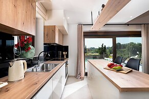 Domus Dervisi by Estia