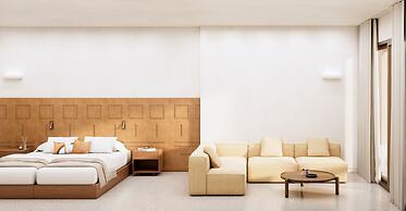 Tinos Beach Hotel & Suites