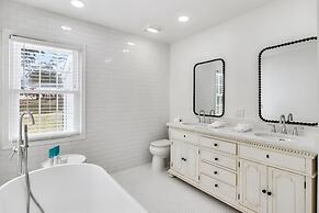 Charming 3BR Retreat in Chamblee