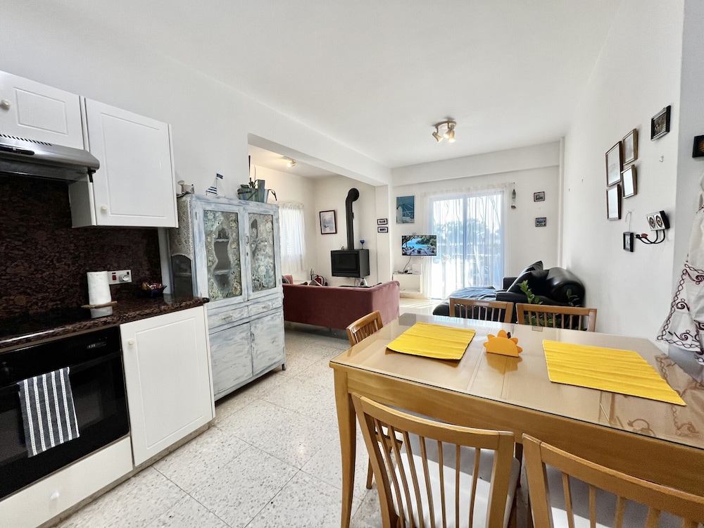 155 PRV - Stay Pervolia Maisonette